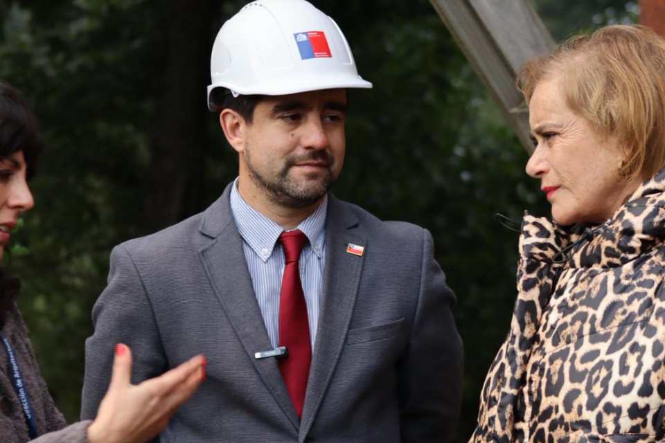 Subdere-y-MOP-anuncian-llamado-a-licitacion-para-reparar-historica-hidroelectrica-Chivilingo